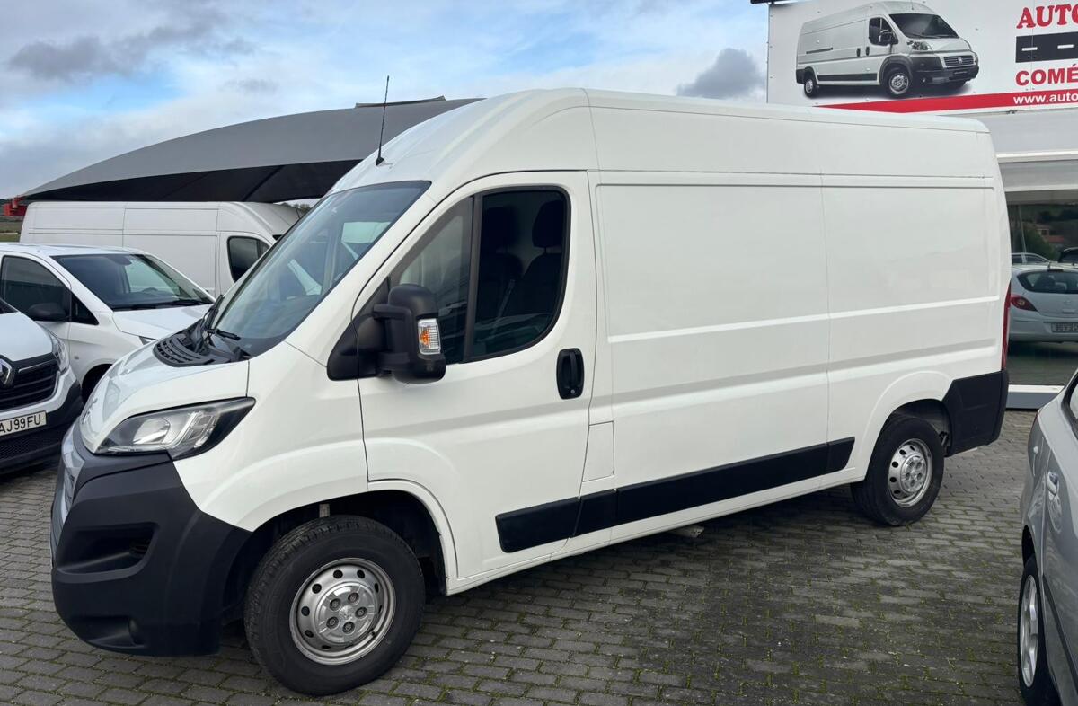 PEUGEOT Boxer 2.2 BlueHDi 335 L2H2 Premium