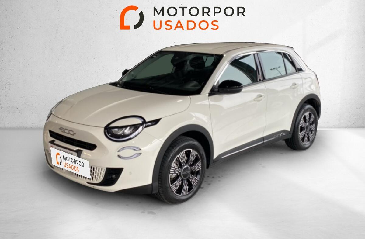 FIAT 600 e 54 kWh (RED)