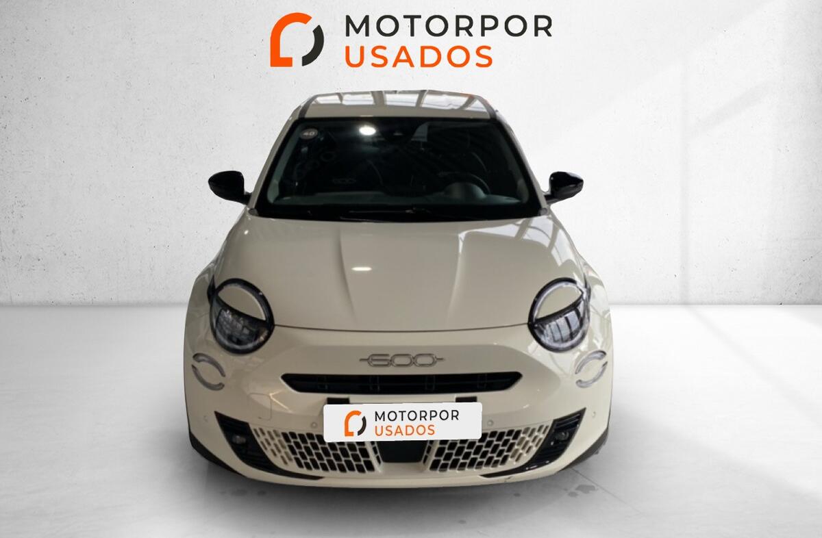 FIAT 600 e 54 kWh (RED)