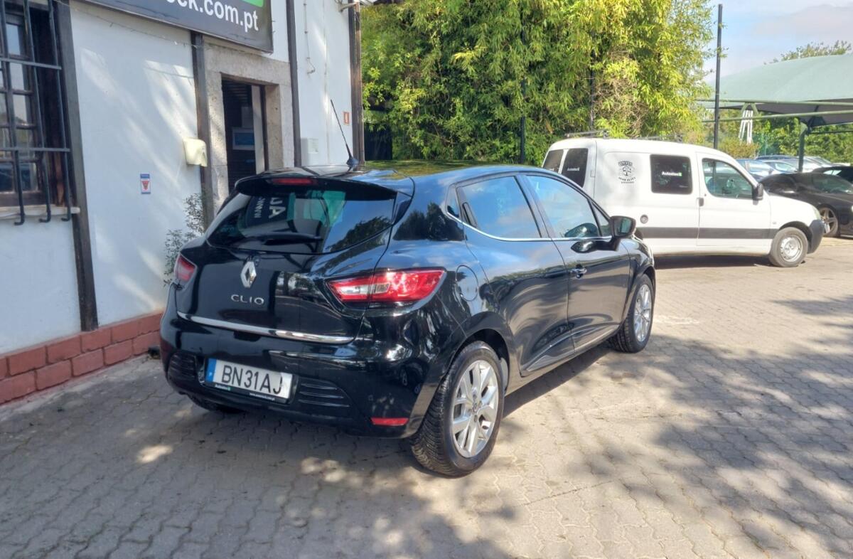 RENAULT Clio 0.9 TCe Limited