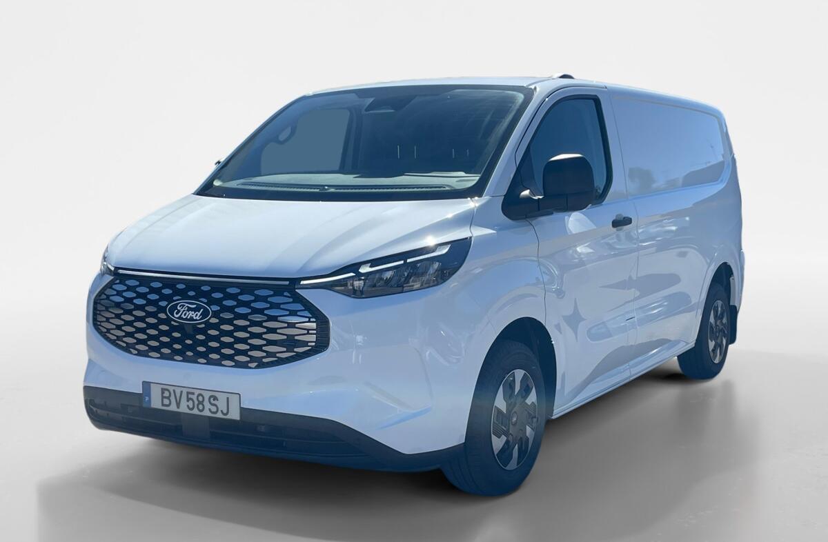 FORD Transit E-Tourneo Custom BEV 83 kWh Titanium
