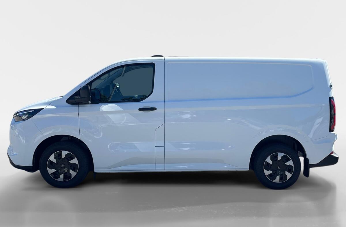 FORD Transit E-Tourneo Custom BEV 83 kWh Titanium