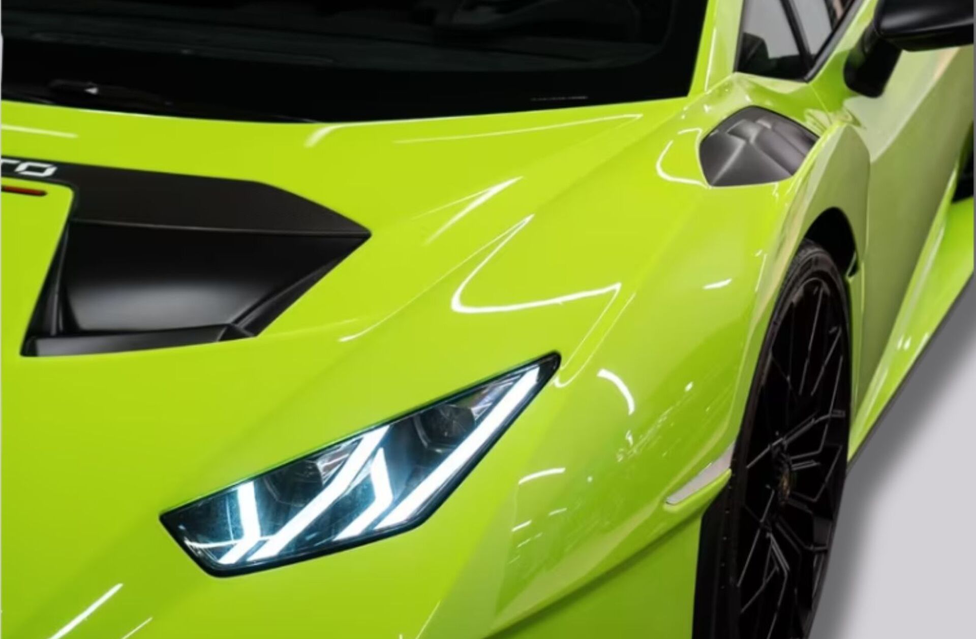 LAMBORGHINI Huracán STO