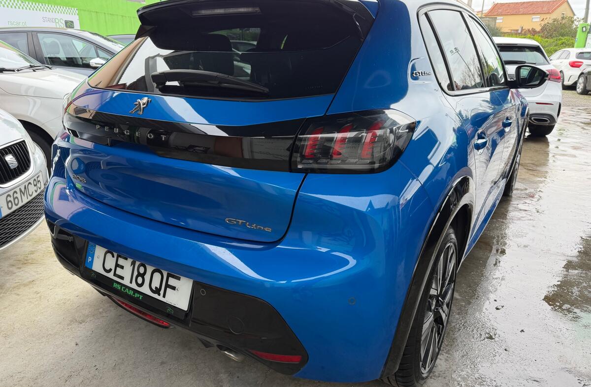 PEUGEOT 208 1.2 PureTech GT Line