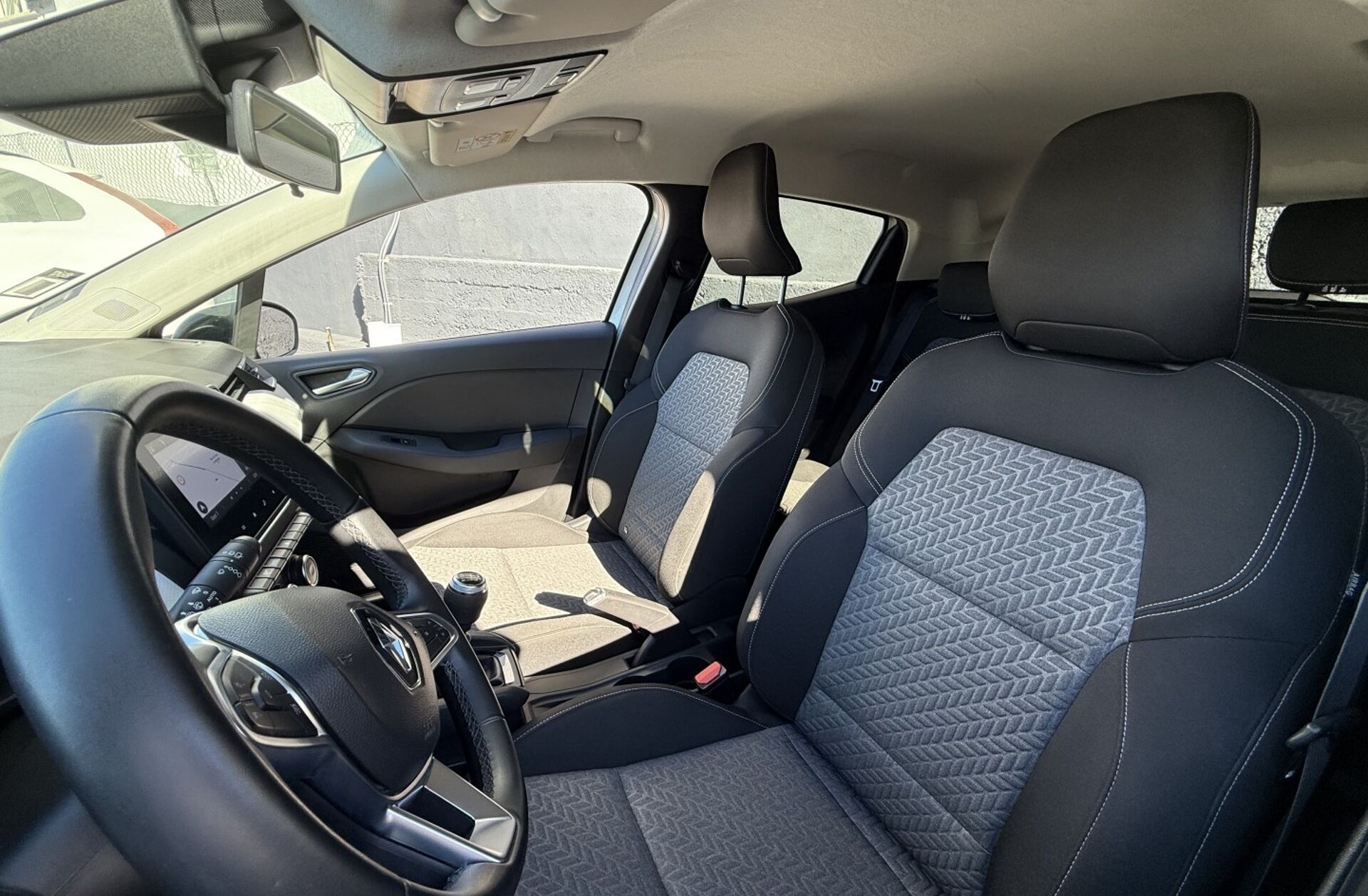 RENAULT Clio 1.0 TCe Limited Bi-Fuel