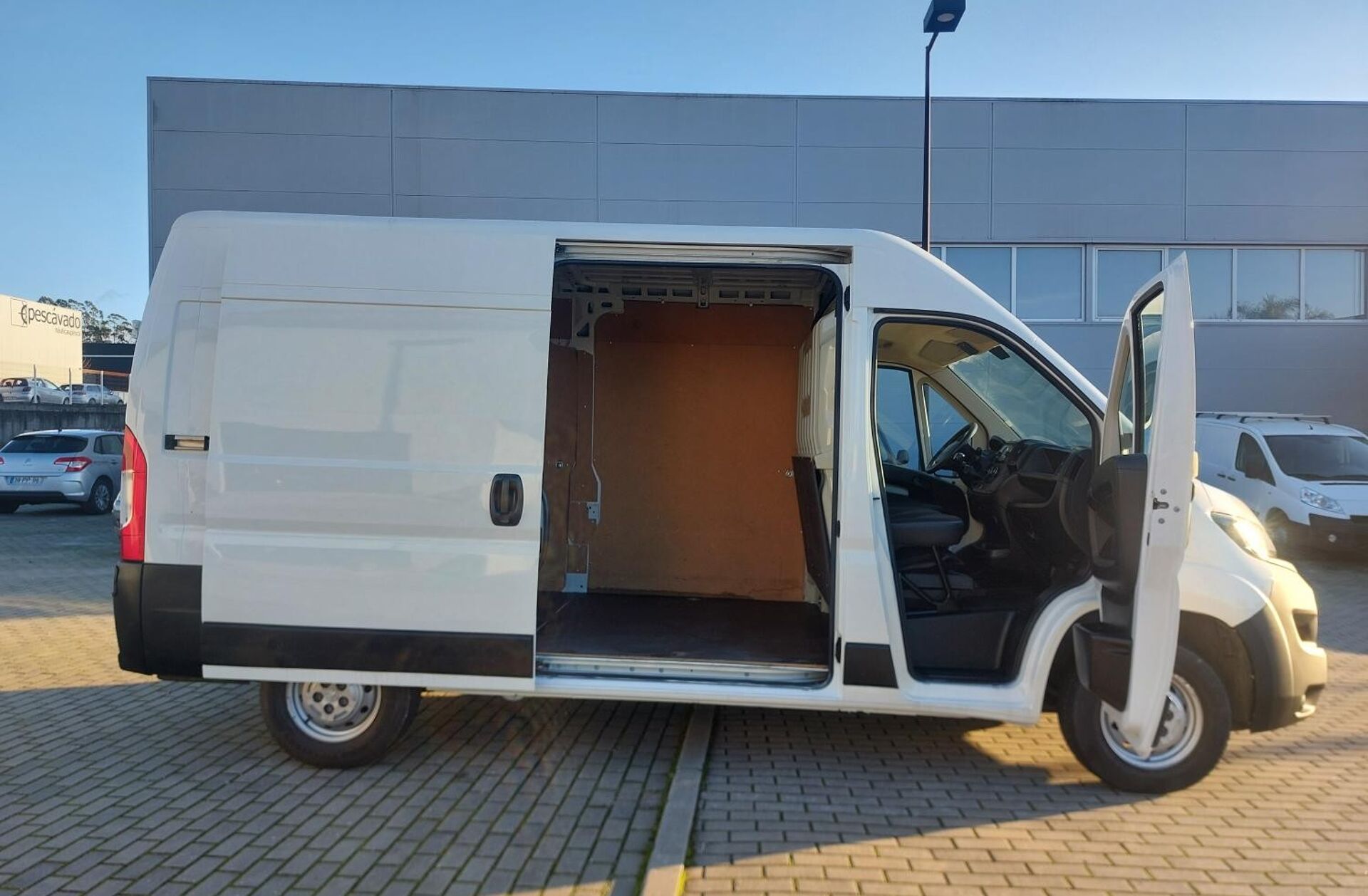 PEUGEOT Boxer 2.2 BlueHDi 333 L2H2 Pro