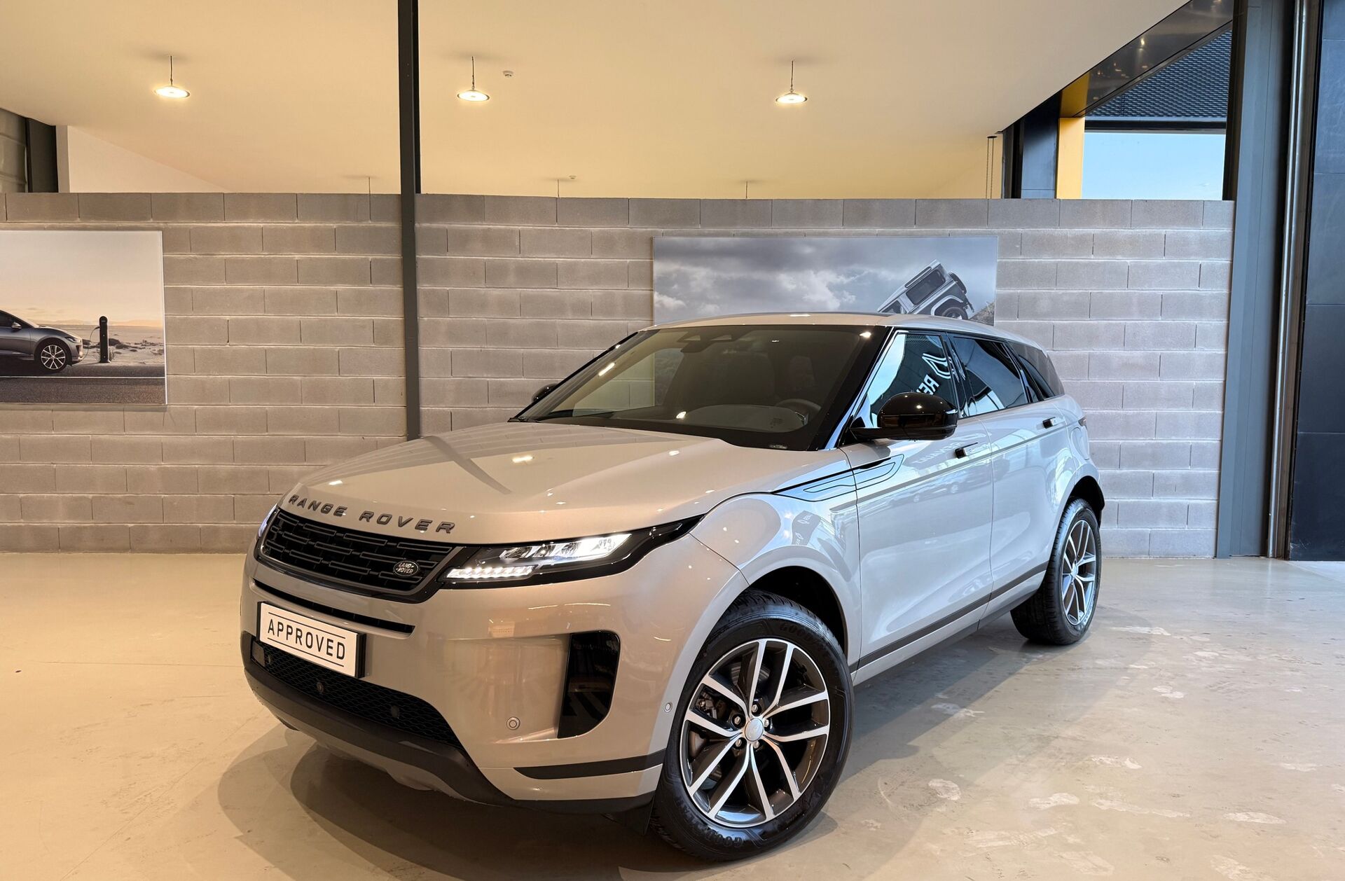 LAND ROVER Range Rover Evoque 1.5 P270e AWD S Auto