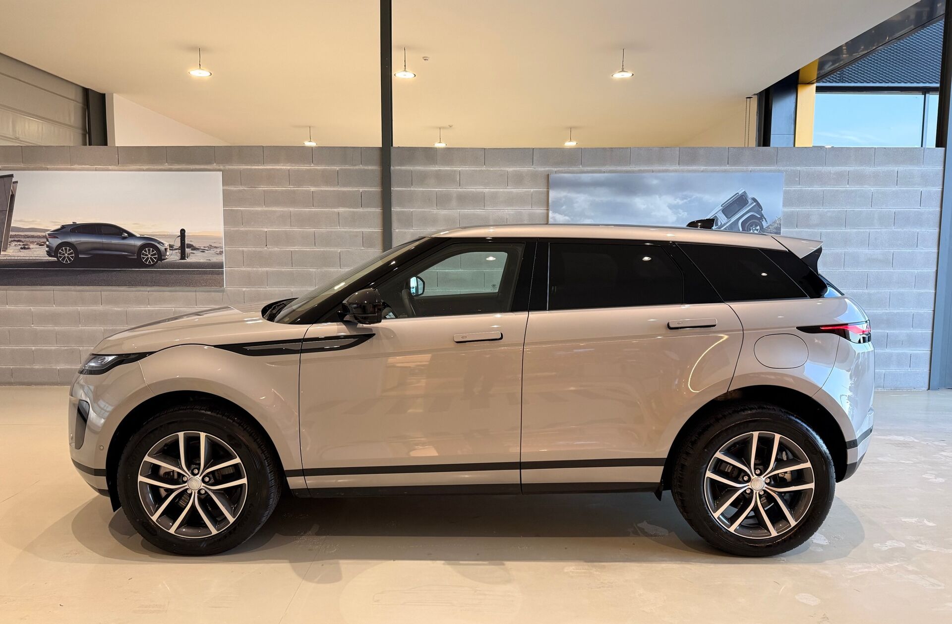 LAND ROVER Range Rover Evoque 1.5 P270e AWD S Auto