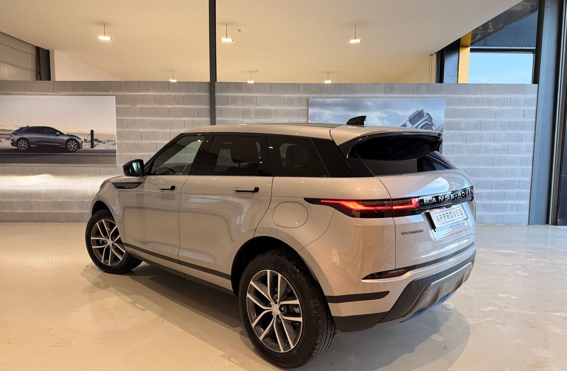 LAND ROVER Range Rover Evoque 1.5 P270e AWD S Auto