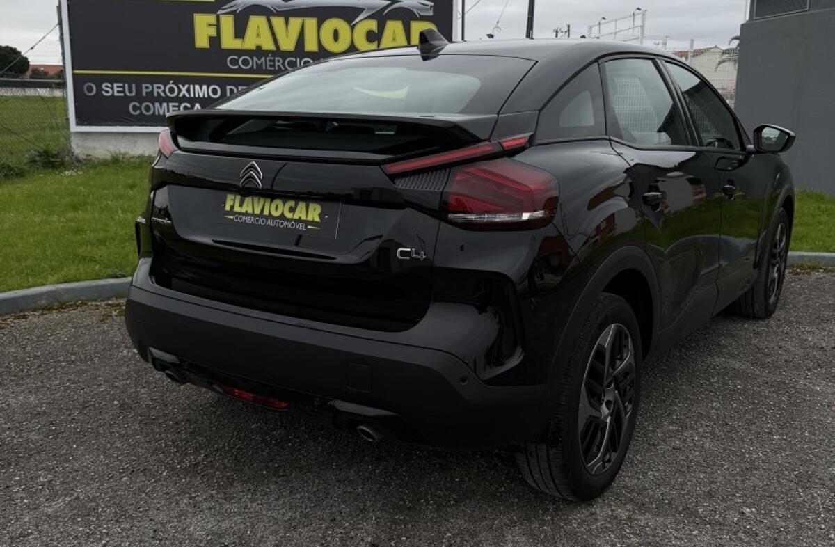 CITROEN C4 1.2 PureTech Shine EAT8