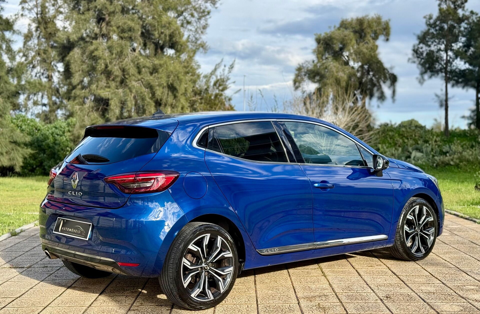 RENAULT Clio 1.0 TCe Intens