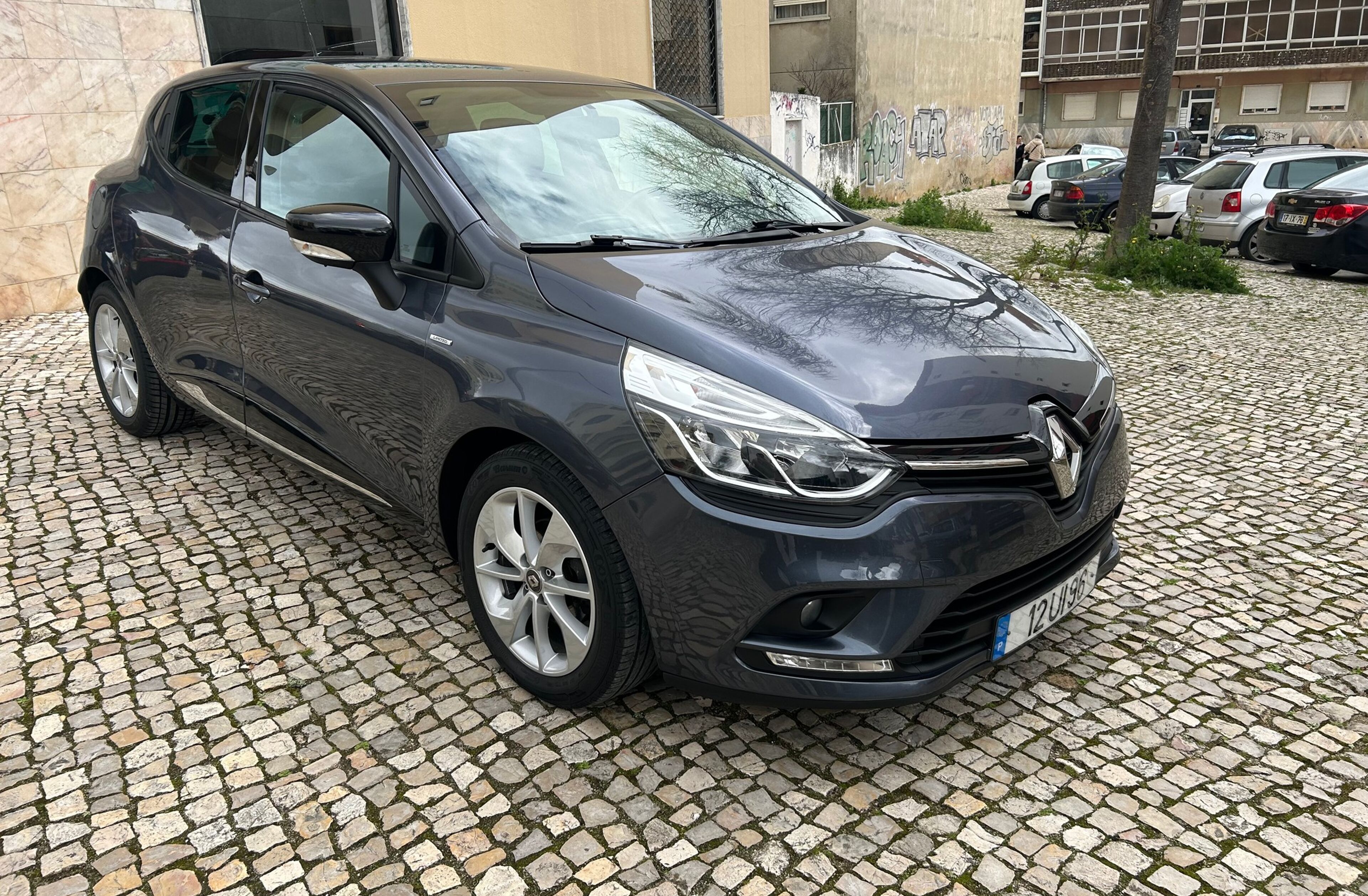 RENAULT Clio 0.9 TCe Limited