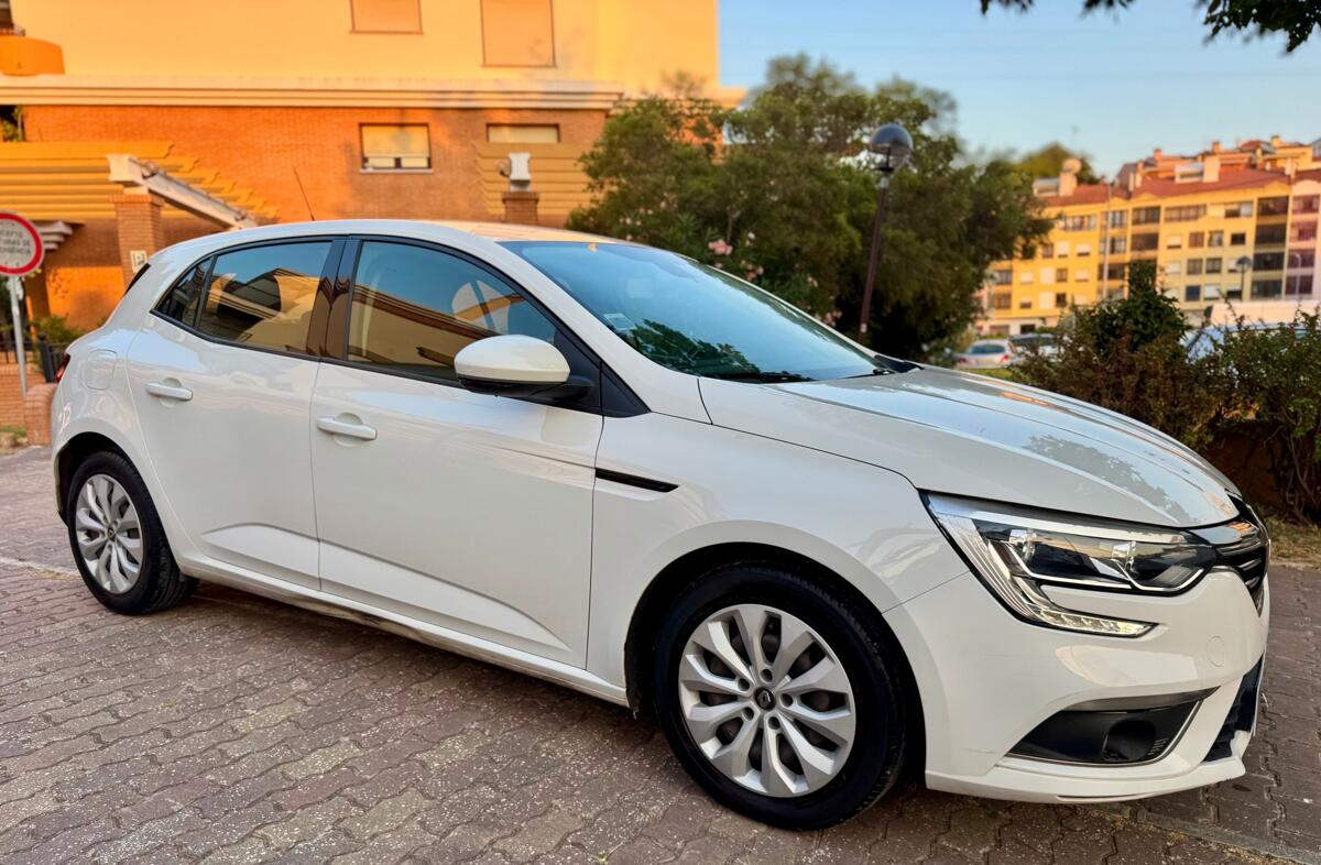 RENAULT Mégane 1.5 Blue dCi Zen