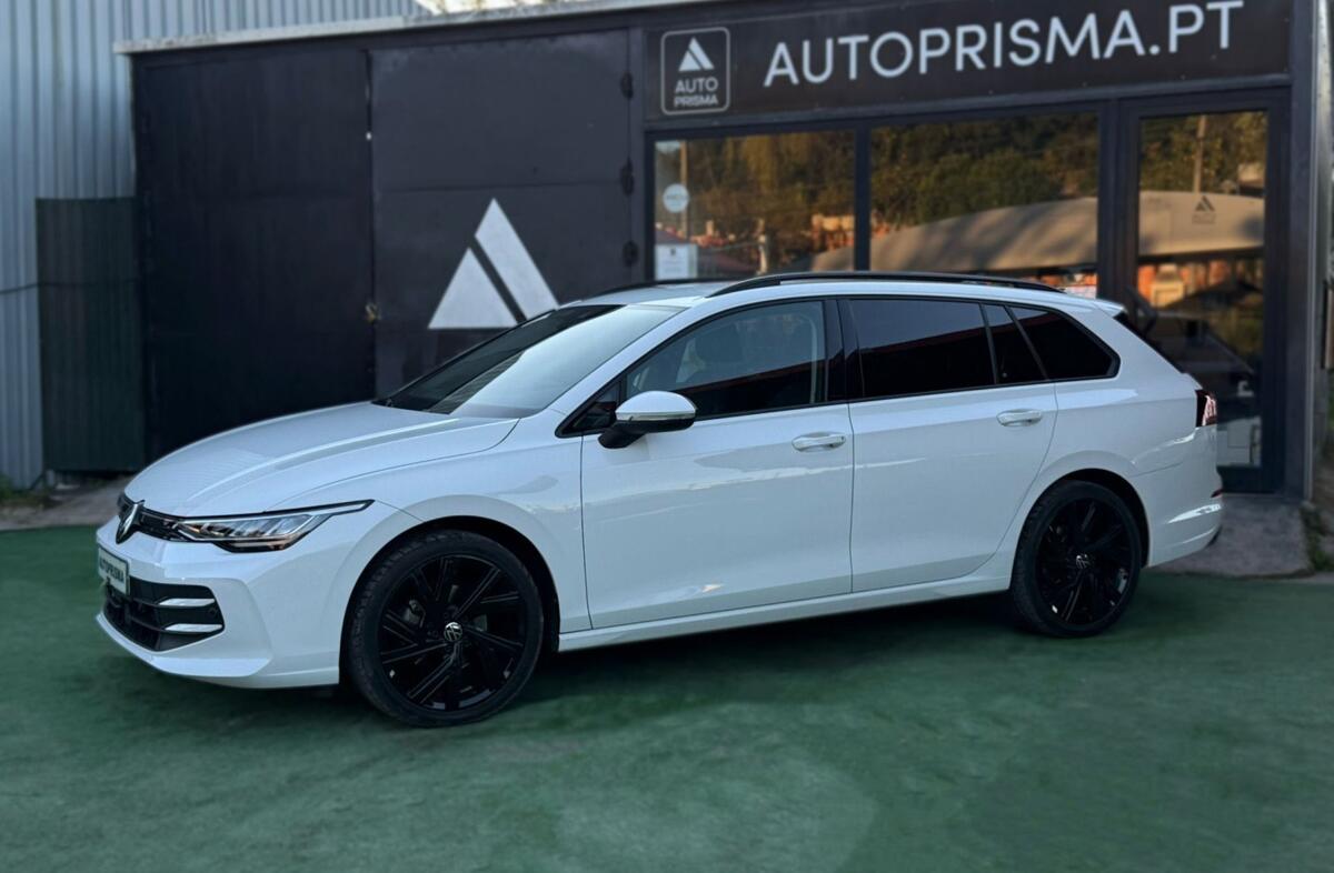 VOLKSWAGEN Golf Variant 1.5 eTSI R-Line DSG