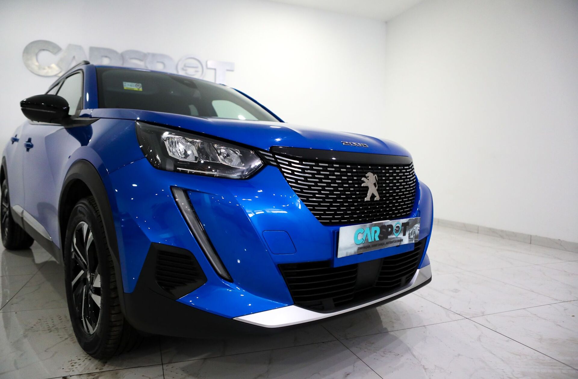 PEUGEOT 2008 1.2 PureTech Allure EAT8