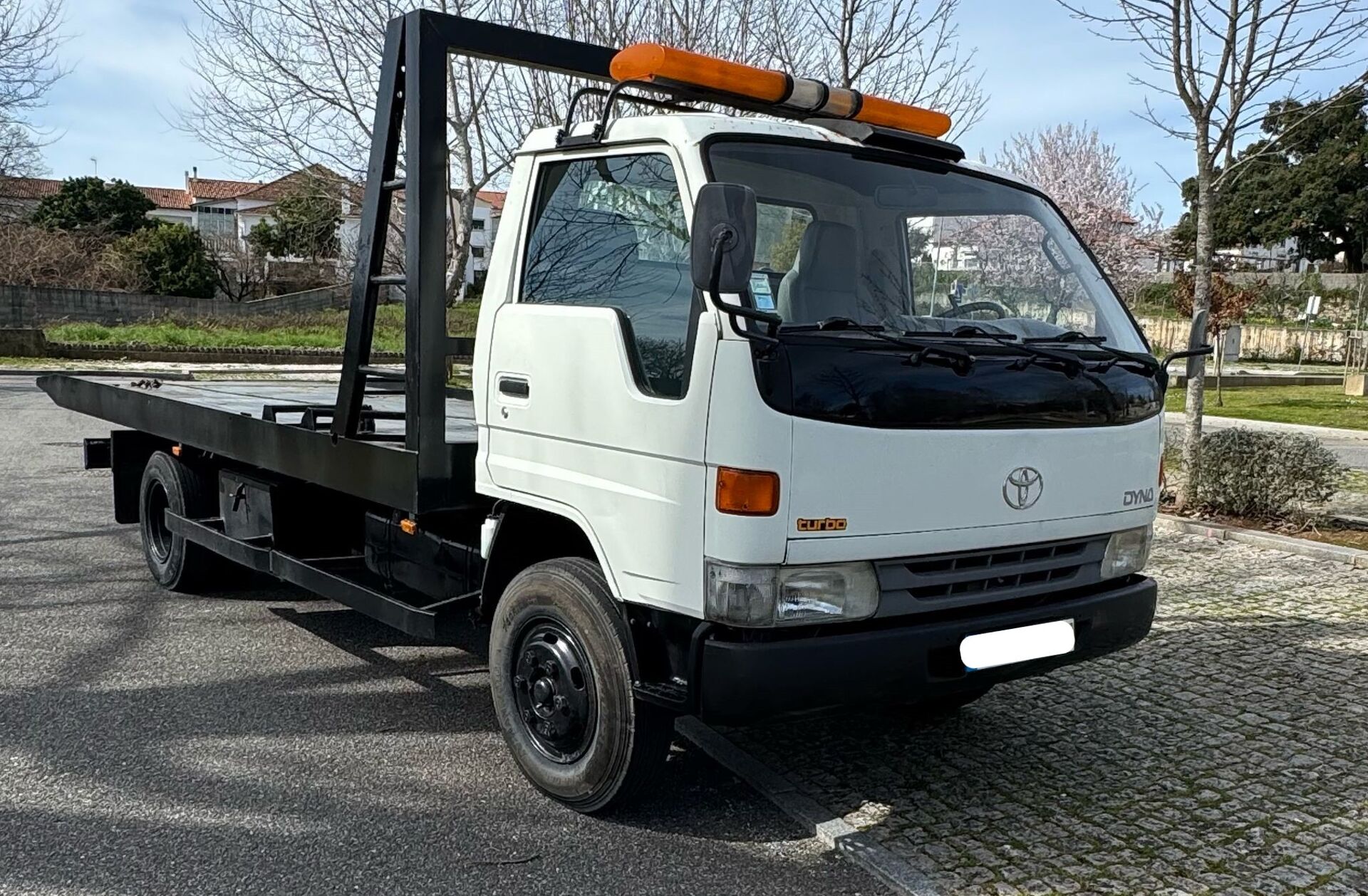 TOYOTA Dyna BU142LP R. Duplo