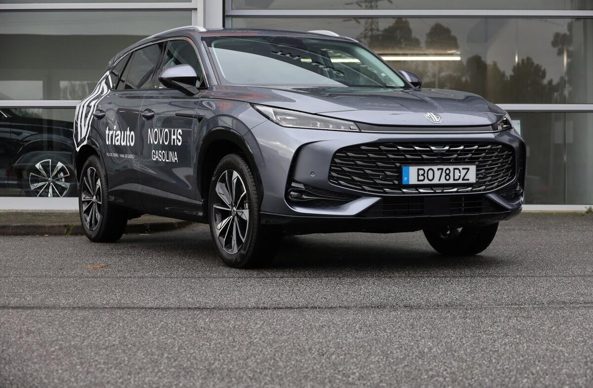 MG HS 1.5 T Luxury AT