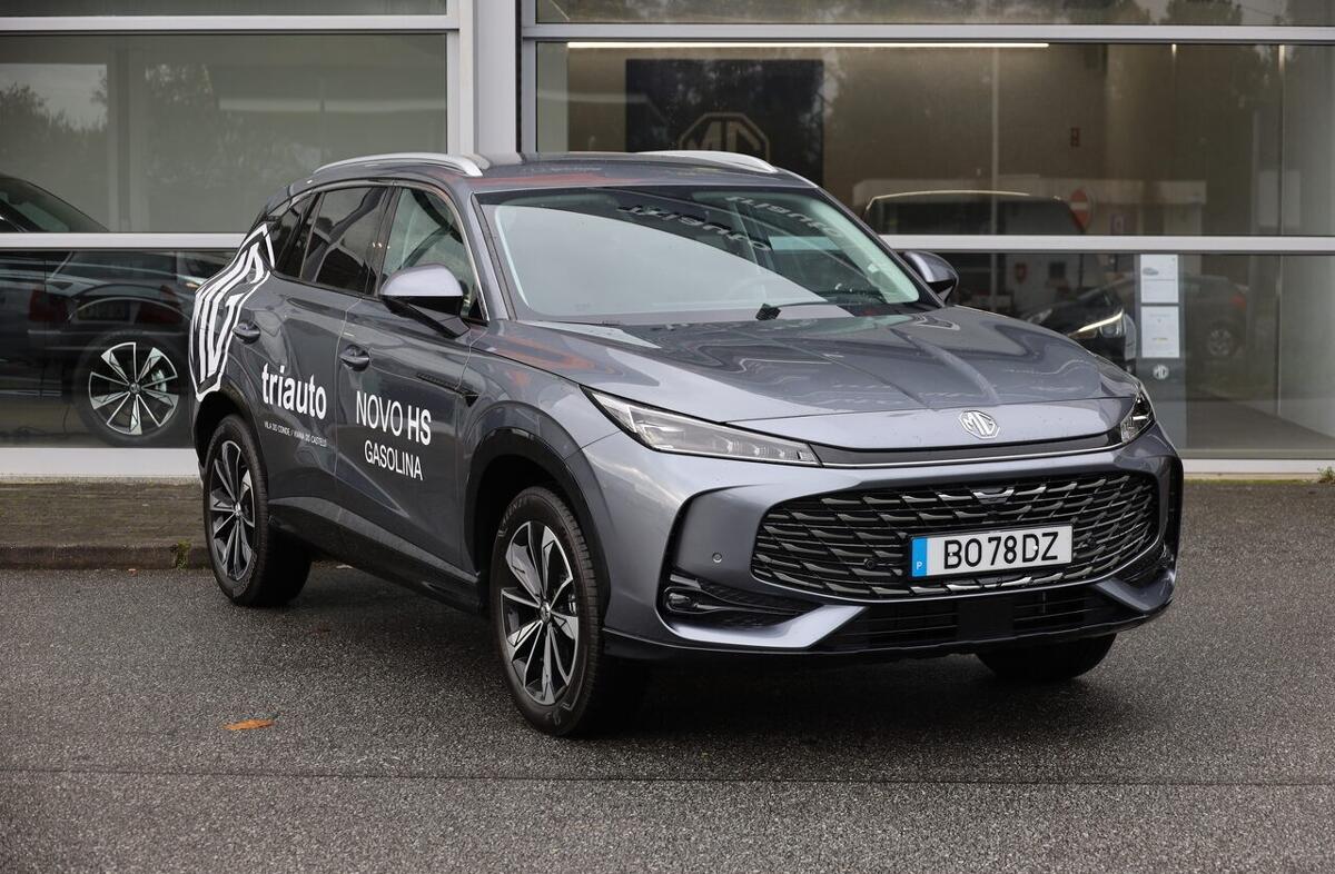 MG HS 1.5 T Luxury AT