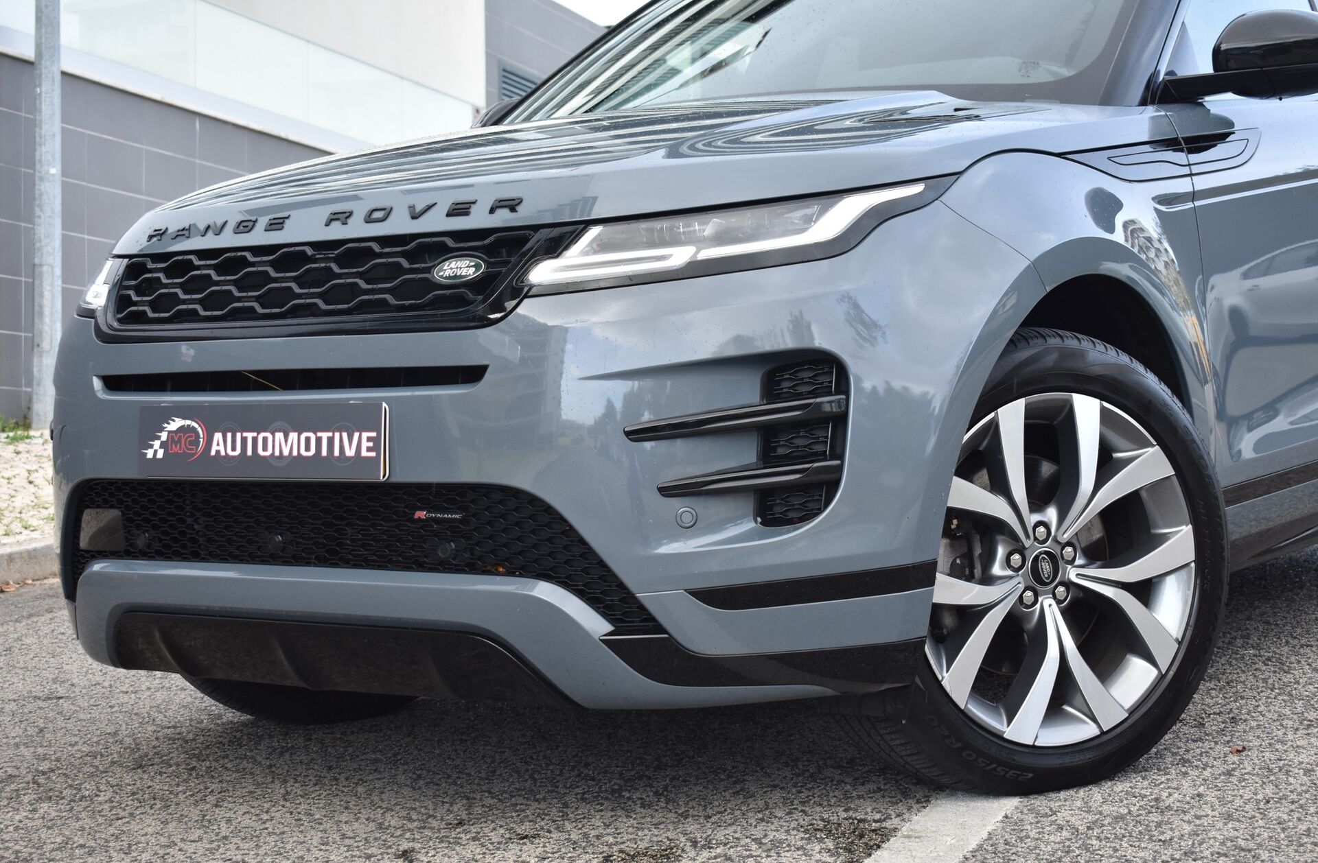 LAND ROVER Range Rover Evoque 1.5 P300e AWD R-Dynamic SE Auto