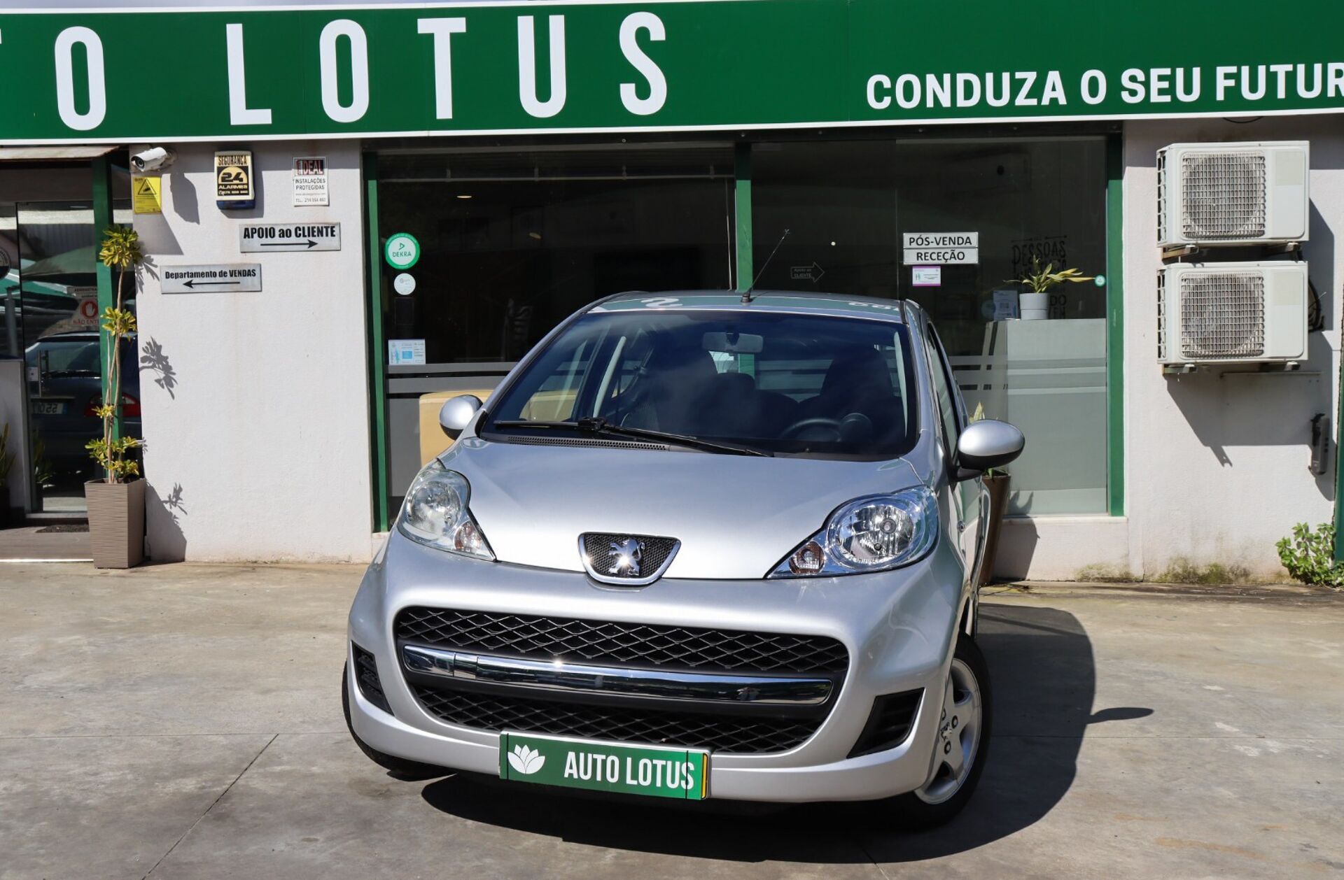 PEUGEOT 107 1.0 Black&Silver