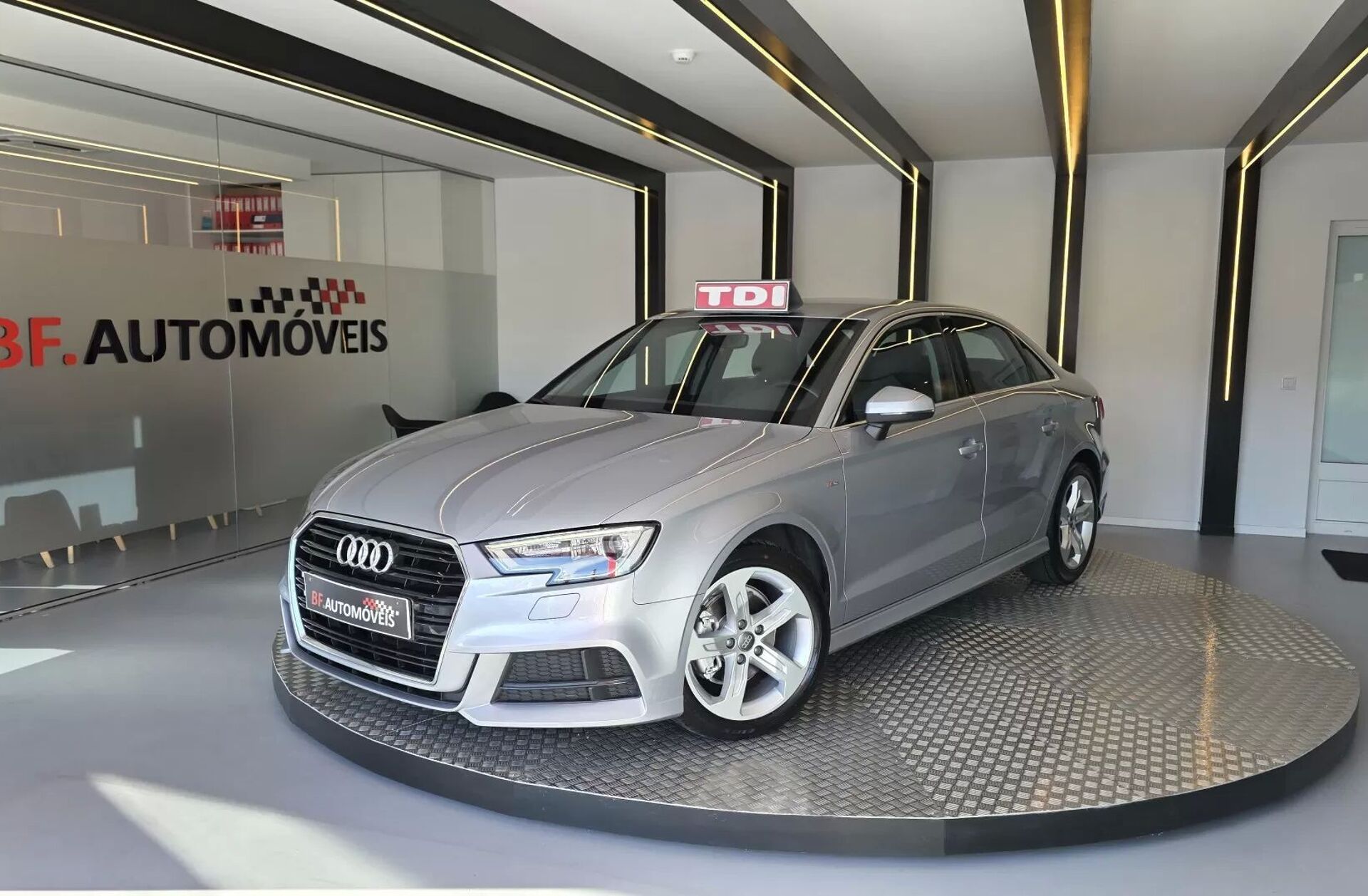 AUDI A3 1.6 TDI S-line