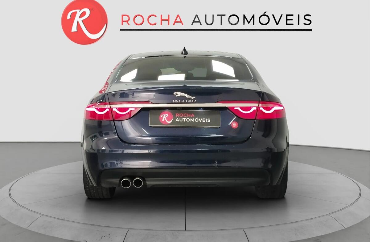 JAGUAR XF 2.0 D Prestige Aut.