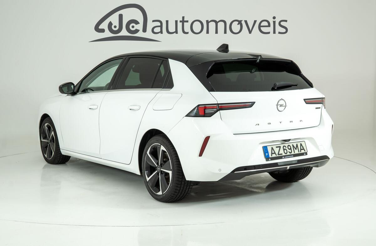 OPEL Astra 1.6 T PHEV Elegance