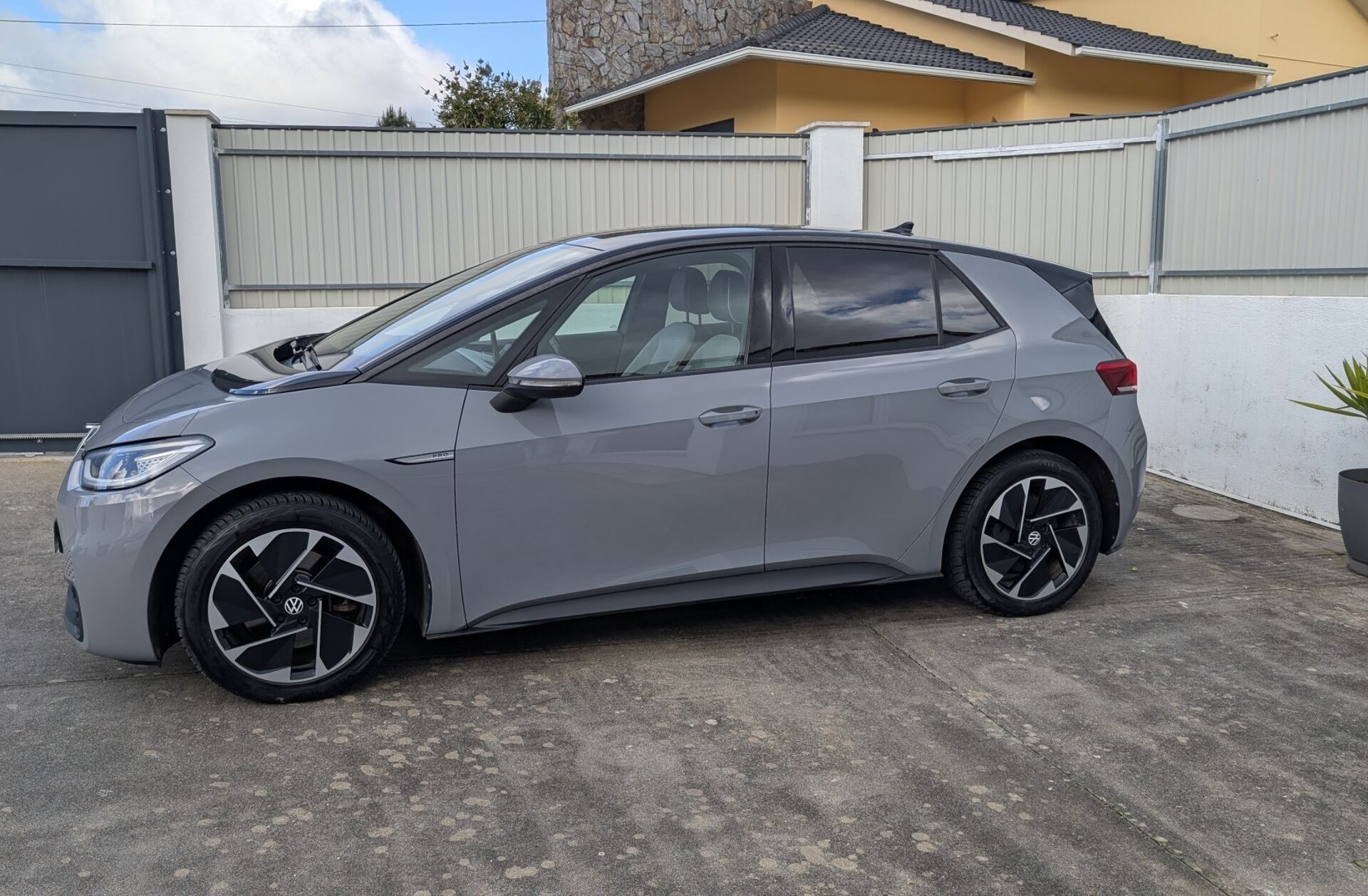 VOLKSWAGEN ID.3 Pro Performance