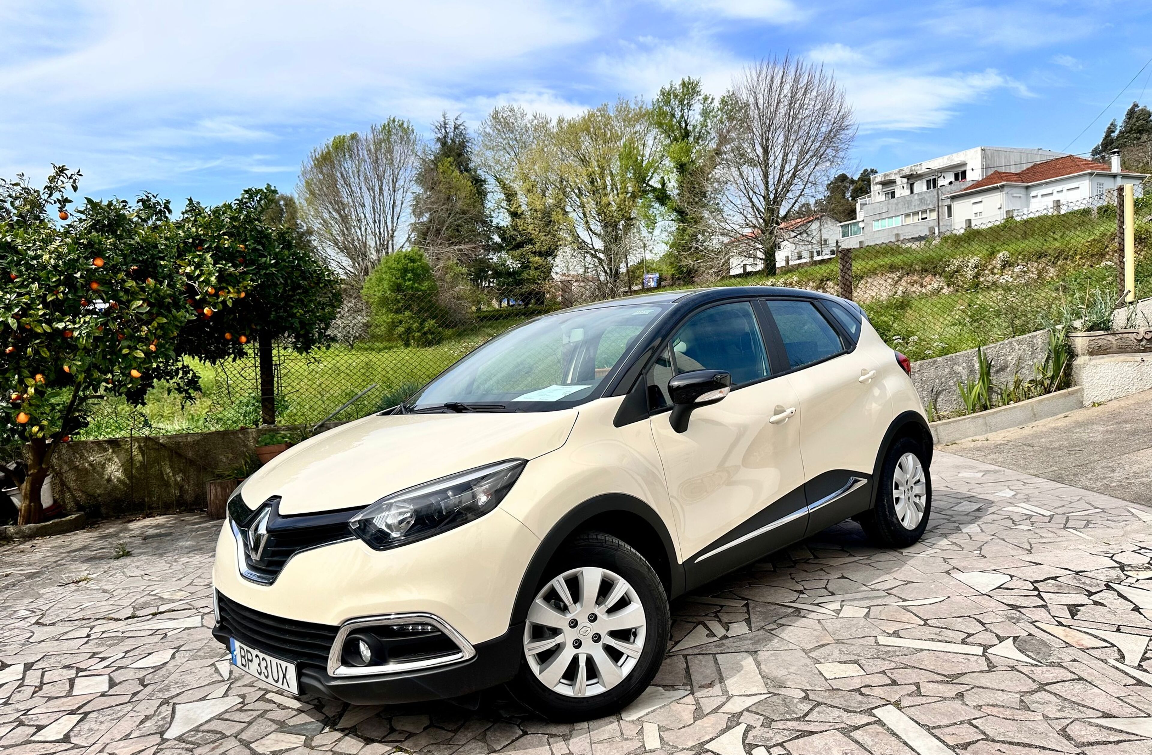 RENAULT Captur 0.9 TCE Exclusive