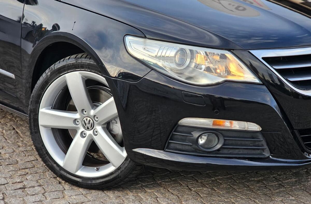 VOLKSWAGEN Passat CC 2.0 TDi