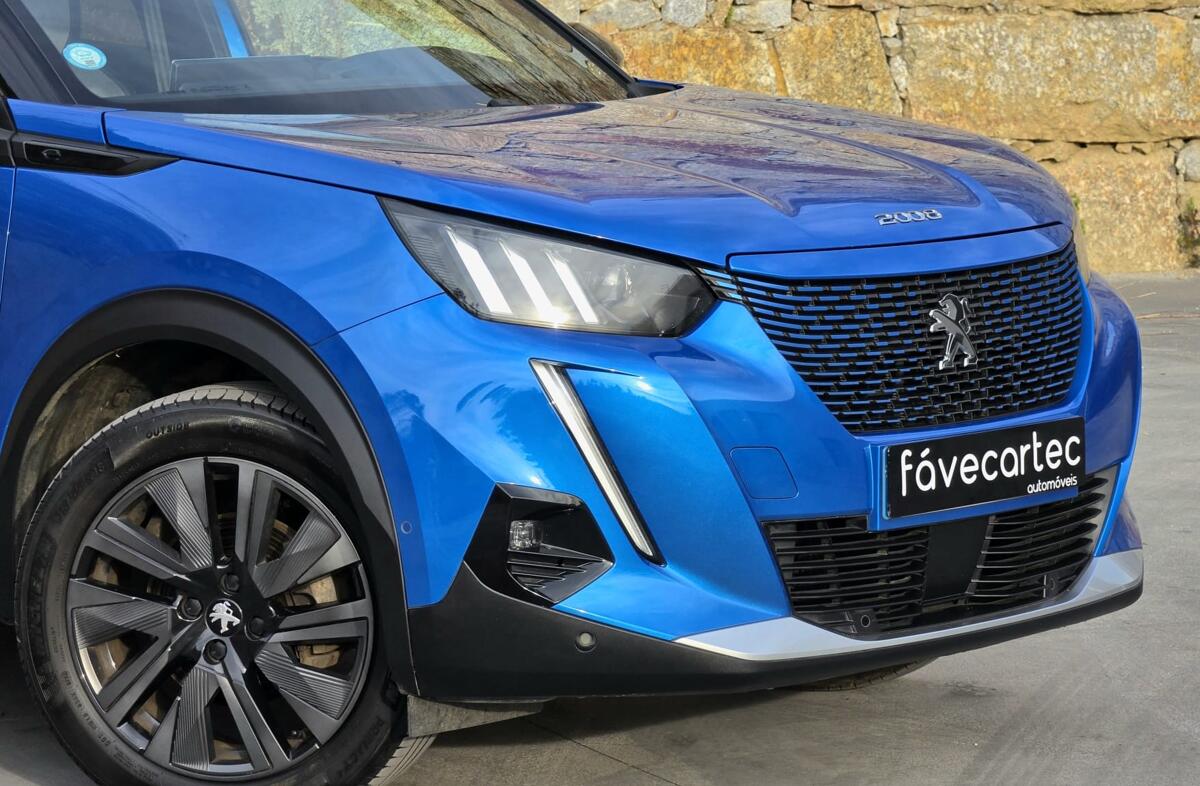 PEUGEOT 2008 e- 50 kWh GT