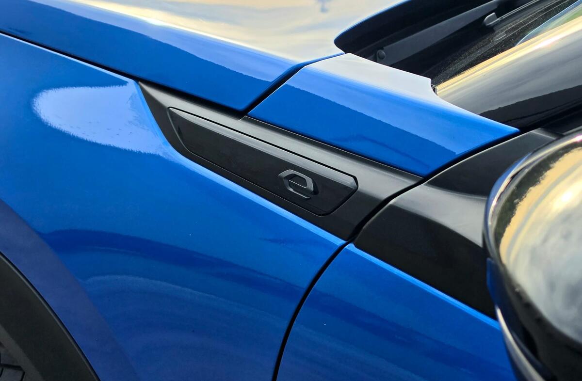 PEUGEOT 2008 e- 50 kWh GT