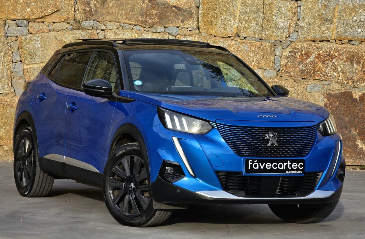 PEUGEOT 2008 e- 50 kWh GT