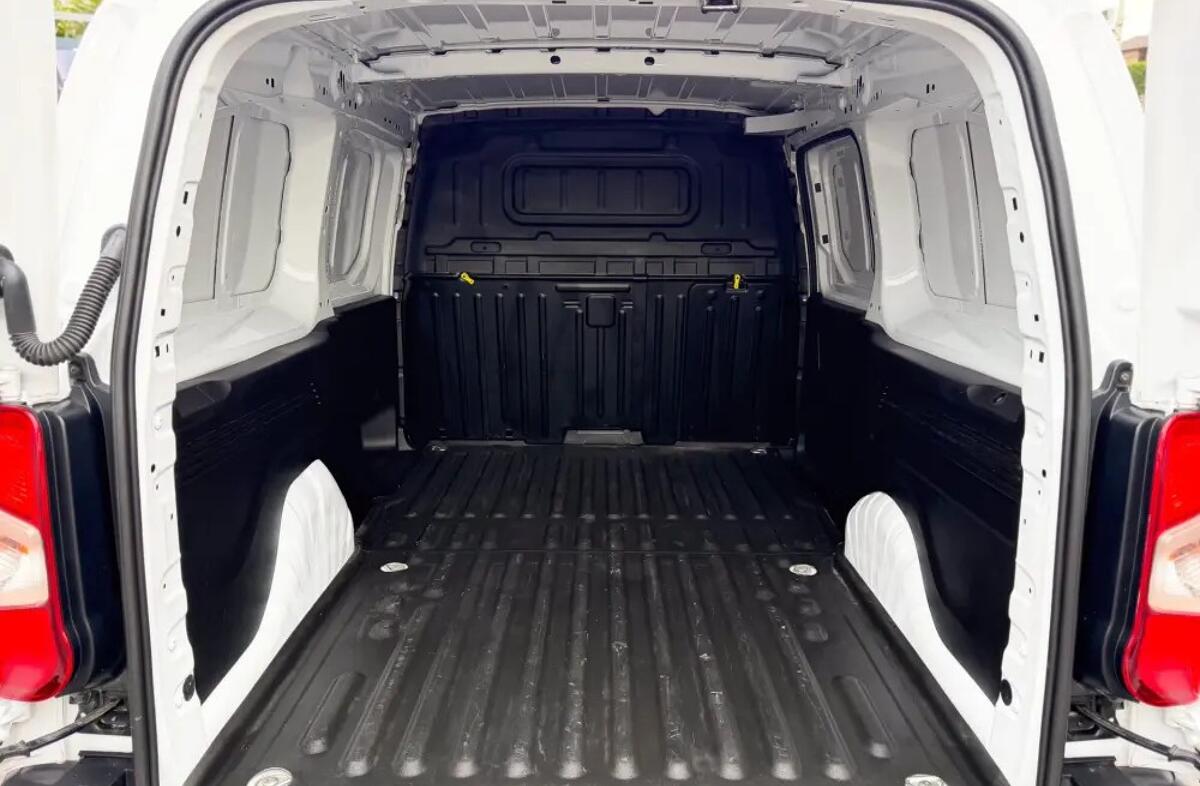 PEUGEOT Partner 1.5 BlueHDi Standard