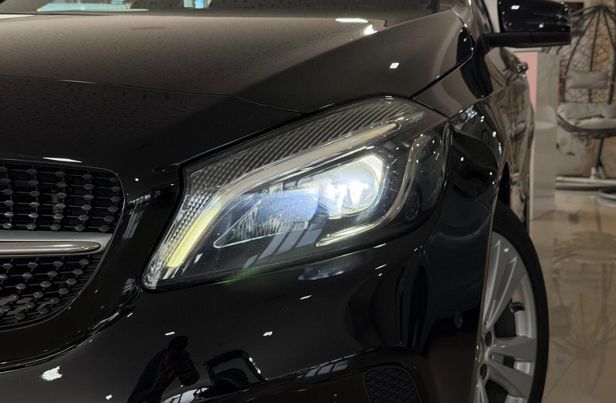 MERCEDES Classe A A 180 d Urban
