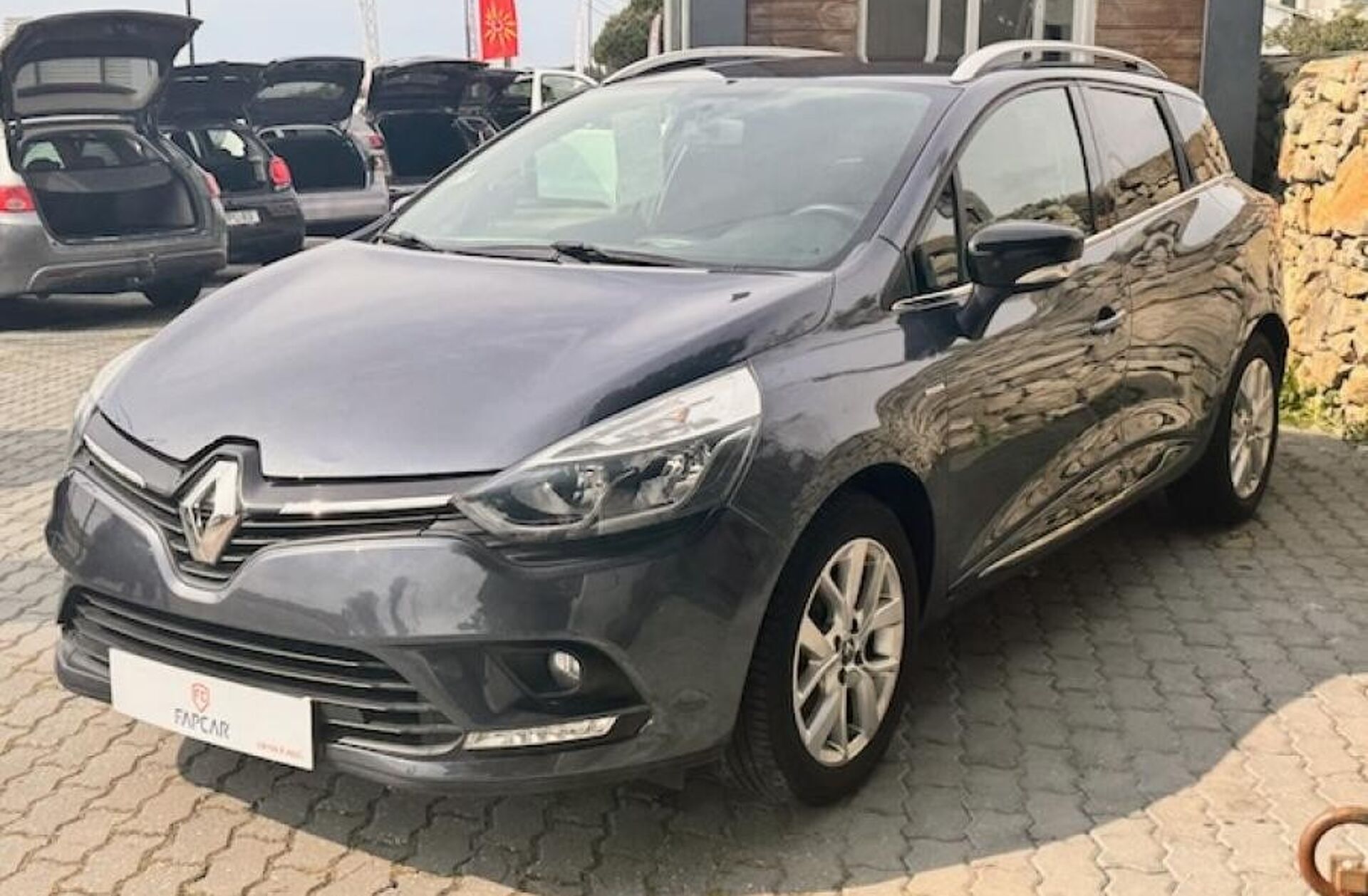 RENAULT Clio 0.9 TCE Limited