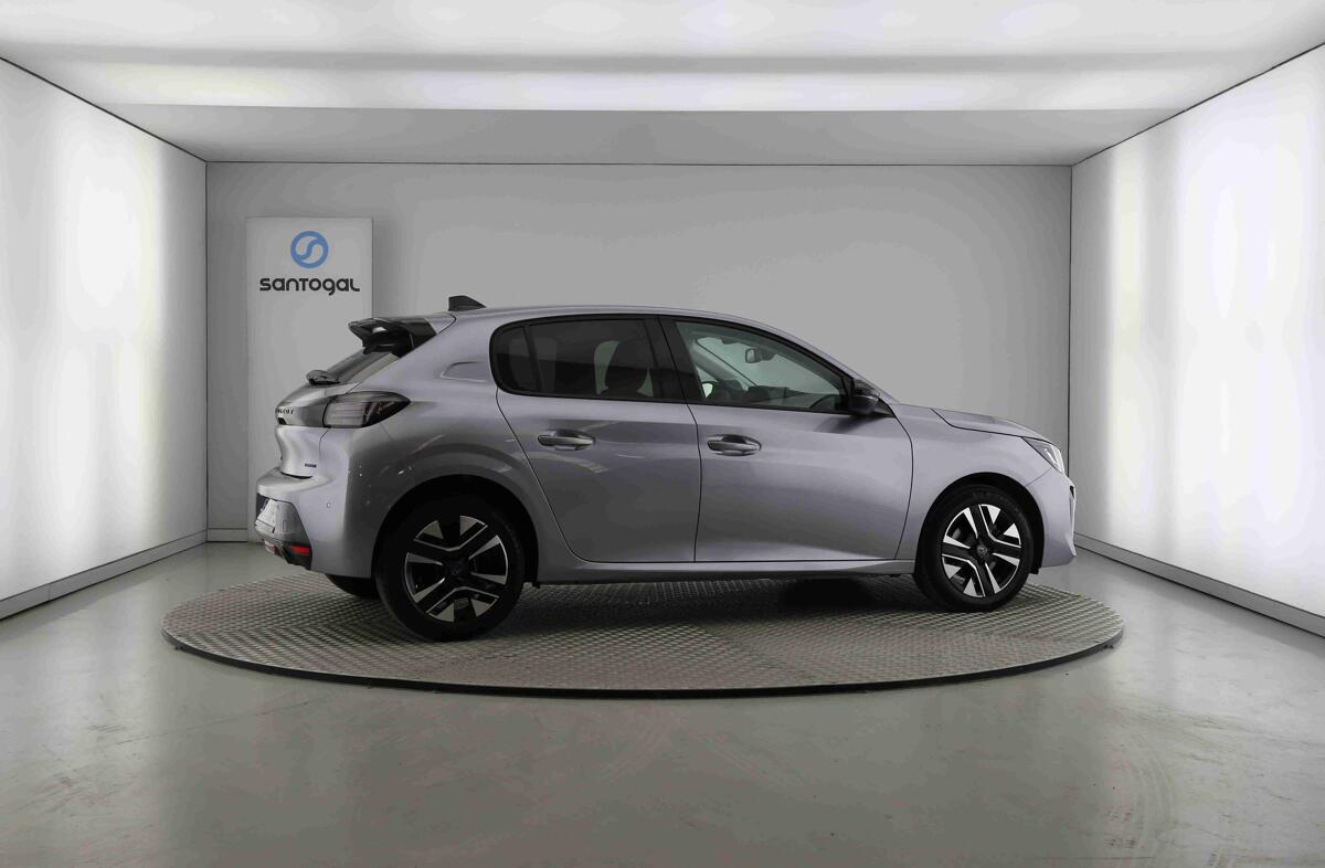 PEUGEOT 208 1.2 Hybrid Allure e-DCS6