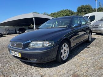 VOLVO V70 T5 