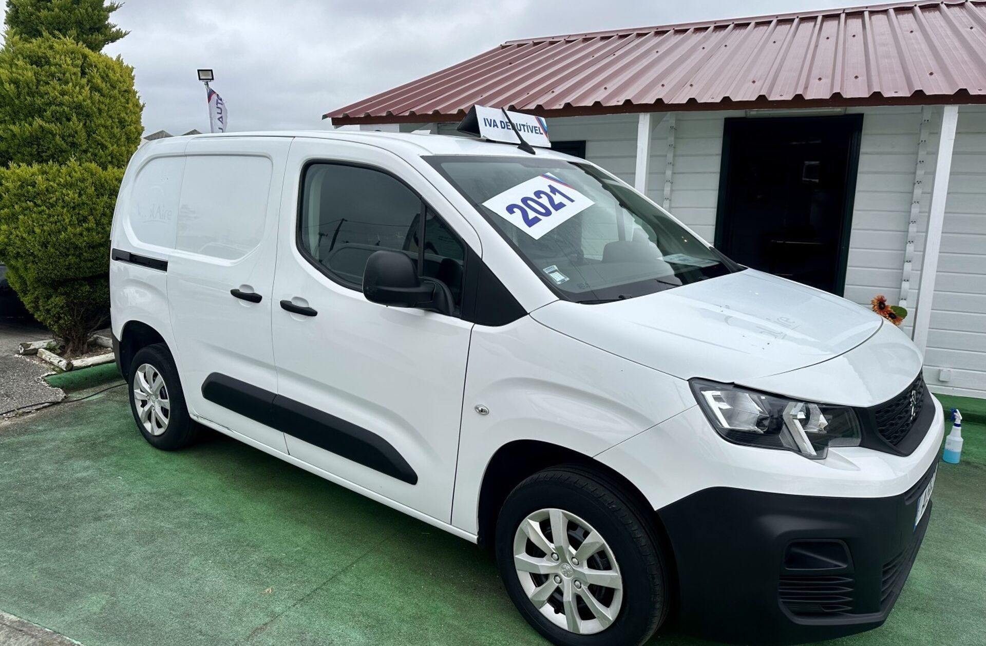 PEUGEOT Partner 1.5 BlueHDi Premium Standard