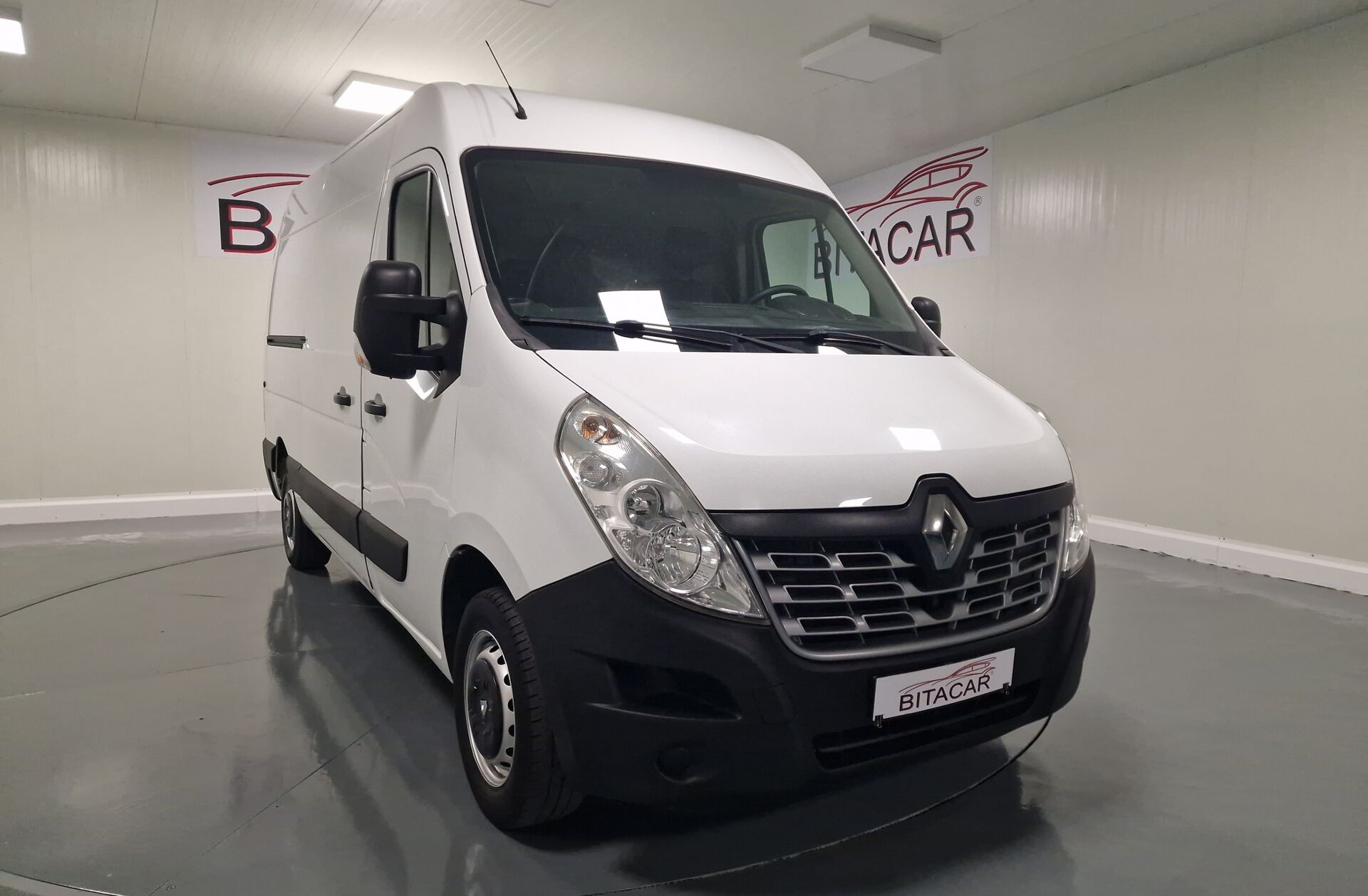 RENAULT Master 2.3 dCi L2H2 3.3T