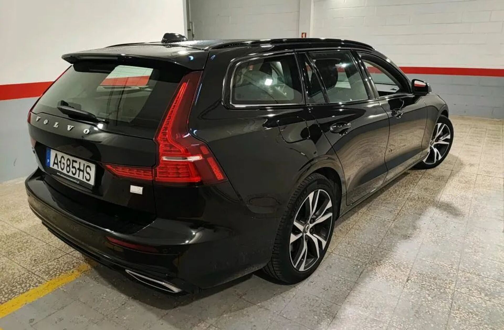 VOLVO V60 2.0 T6 AWD TE R-Design