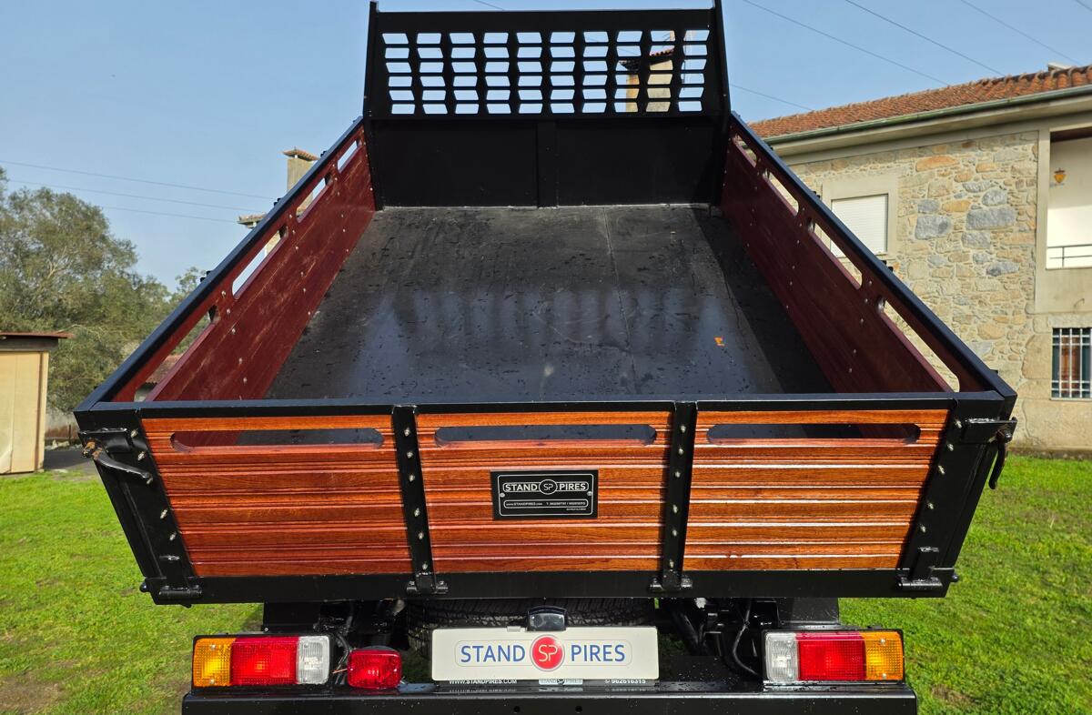 TOYOTA Hilux 2.5 D-4D 2WD CS