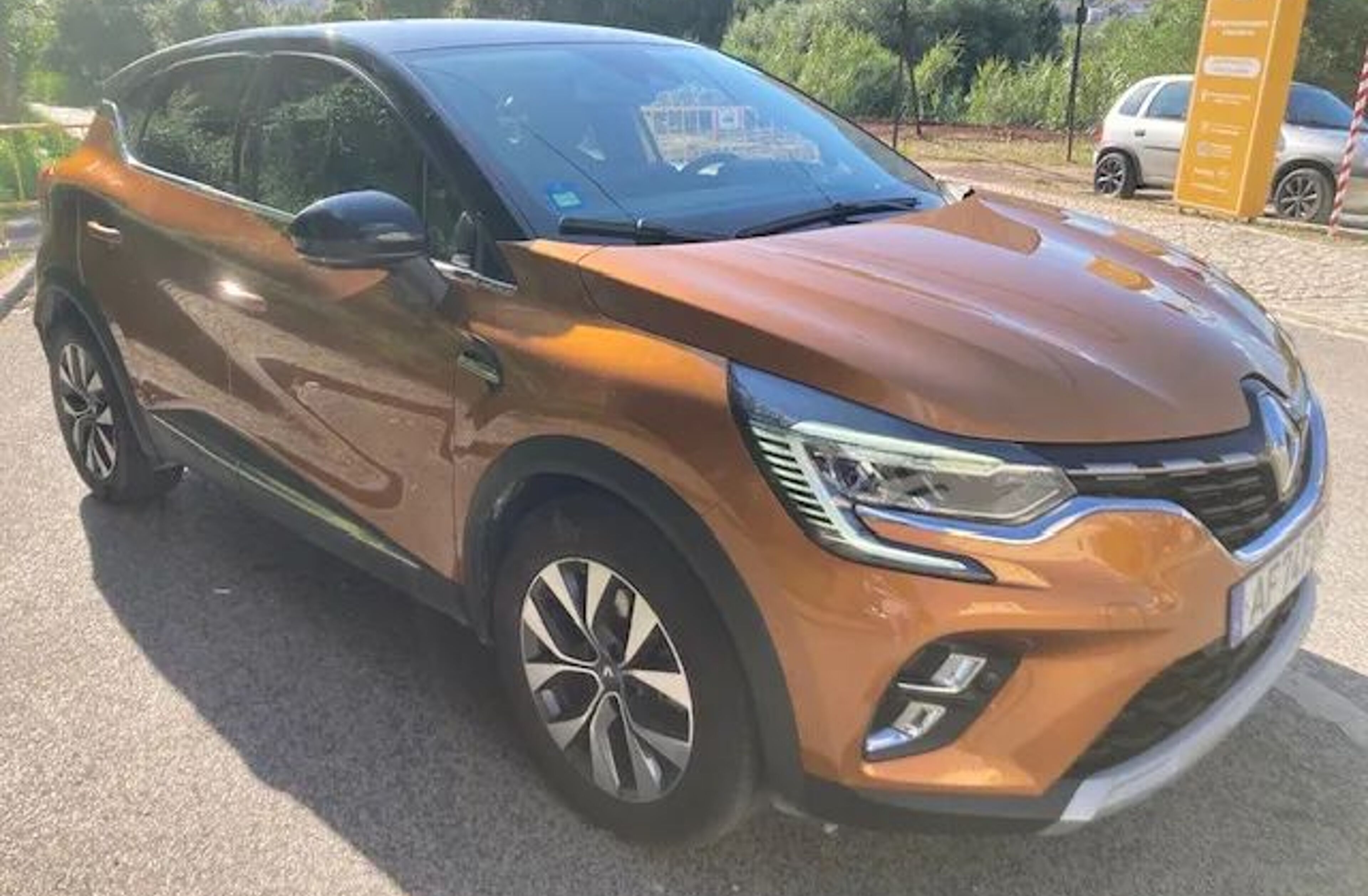 RENAULT Captur 1.6 E-Tech Plug-In Hybrid Techno