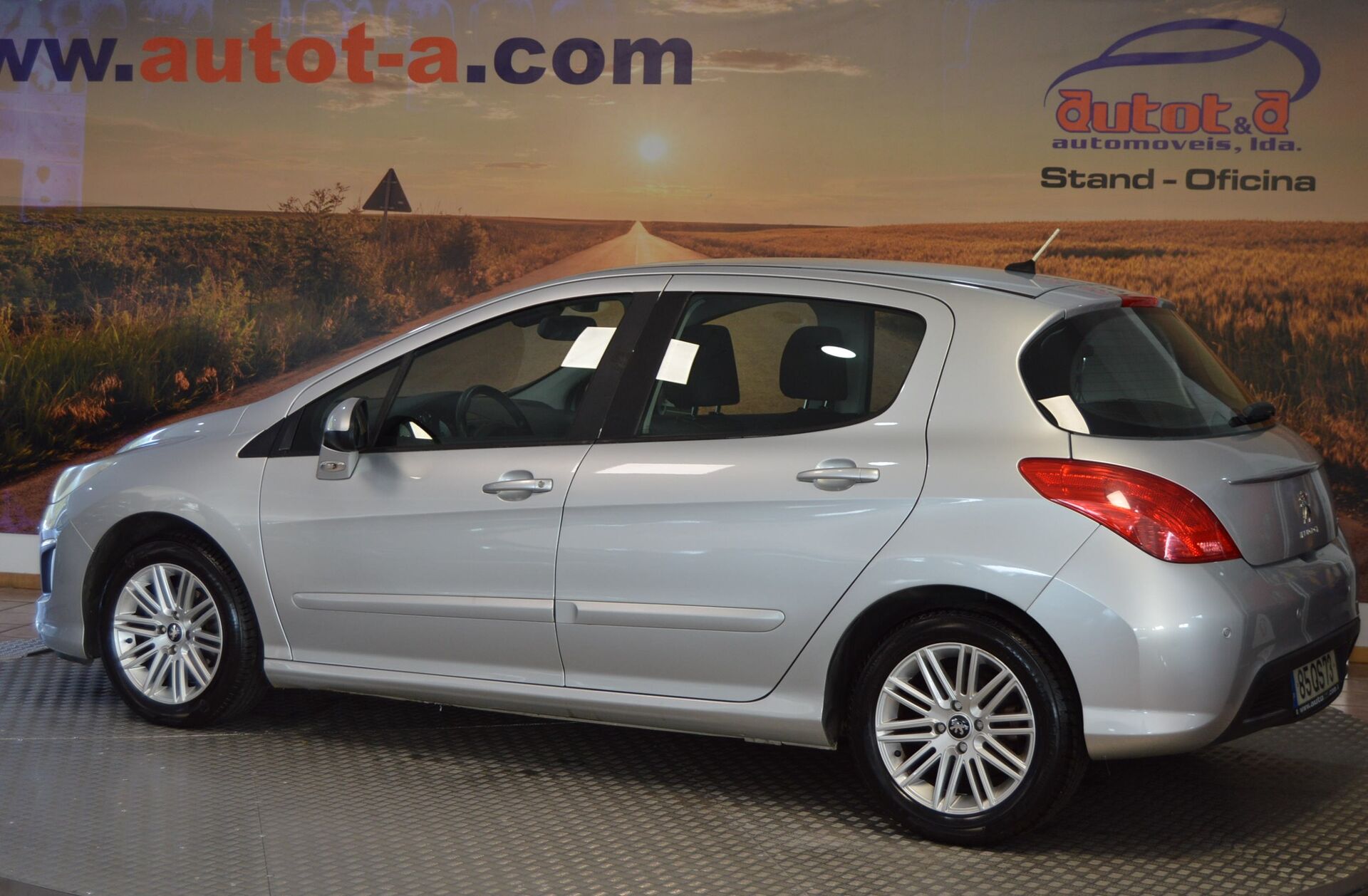 PEUGEOT 308 1.6 HDi Active