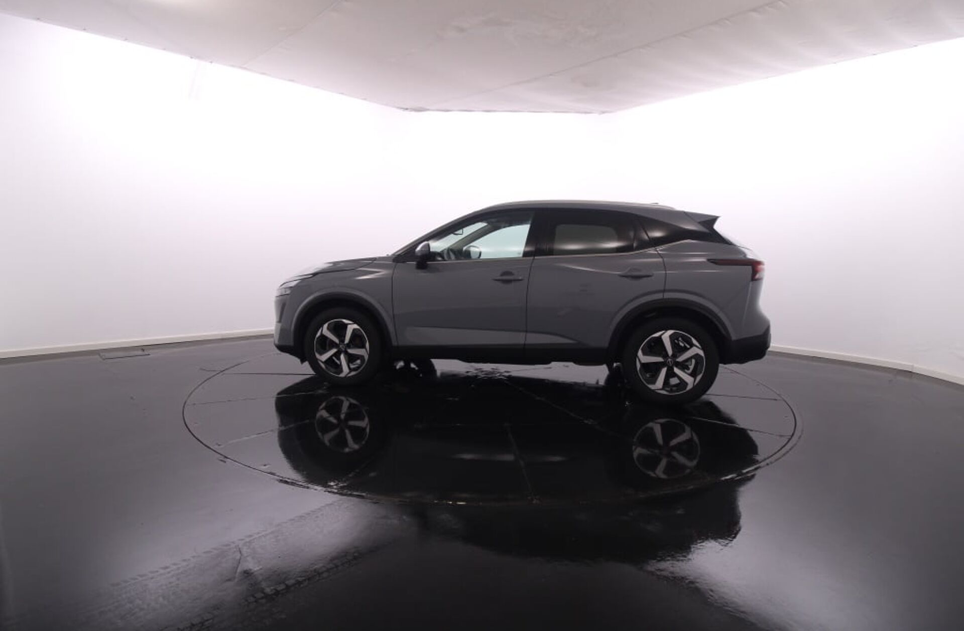 NISSAN Qashqai 1.3 DIG-T N-Connecta LED Xtronic