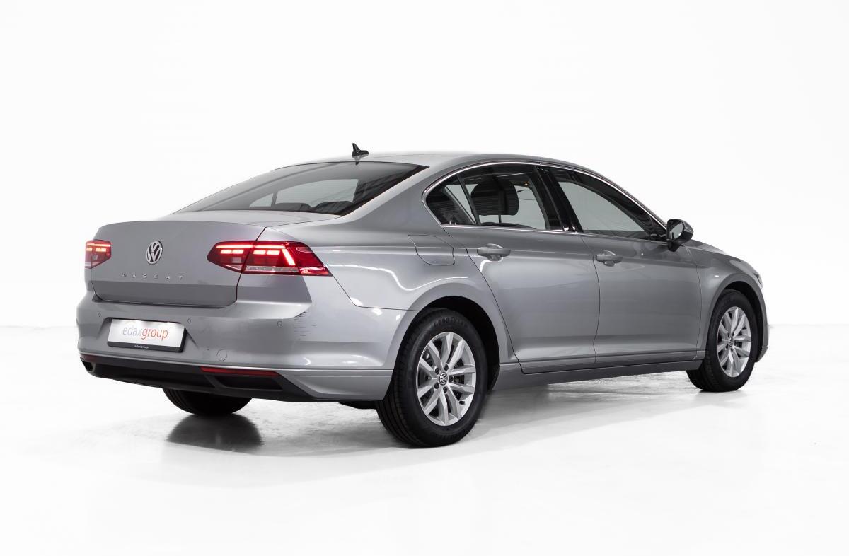 VOLKSWAGEN Passat 1.6 TDI Business DSG