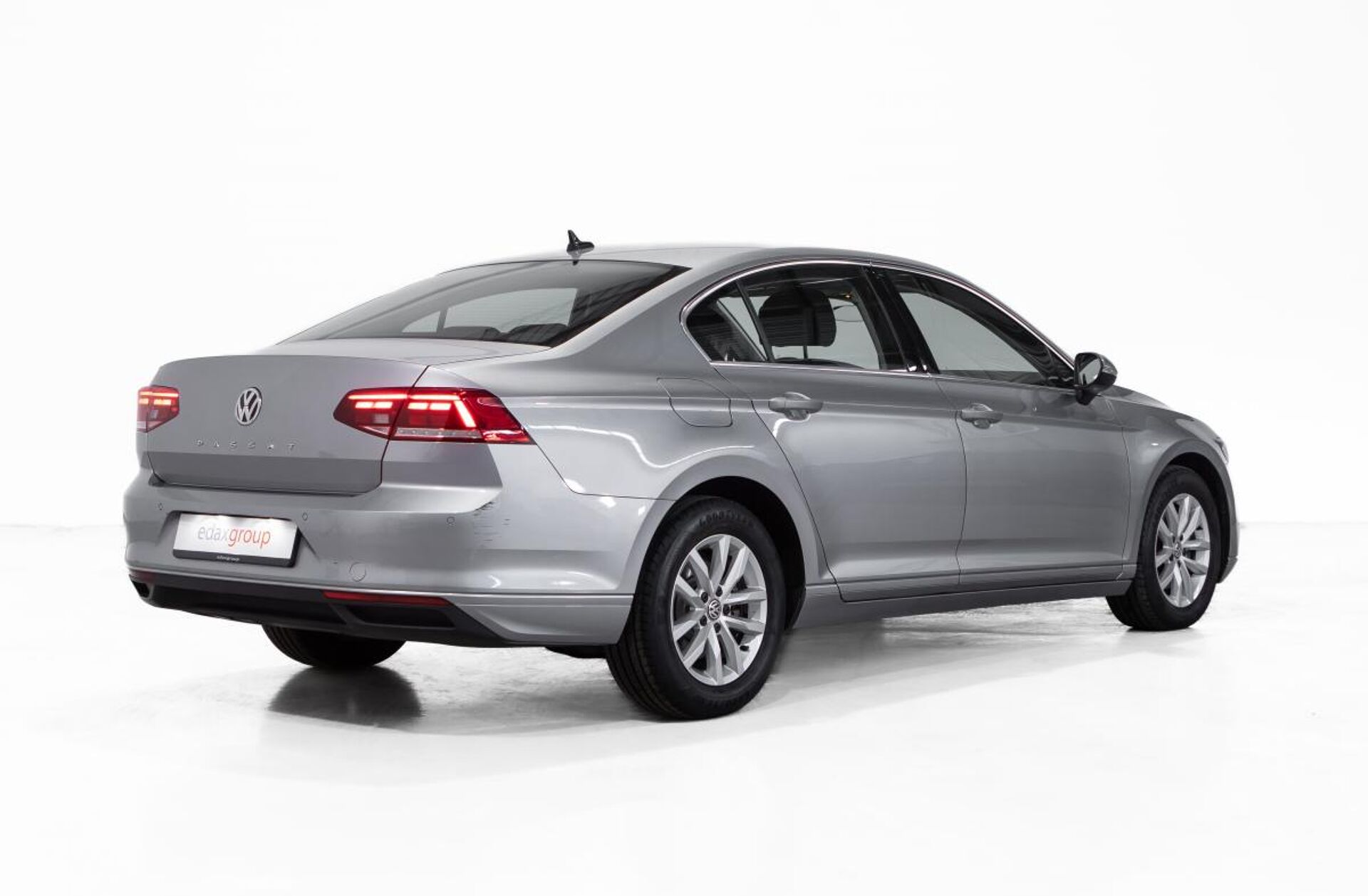 VOLKSWAGEN Passat 1.6 TDI Business DSG