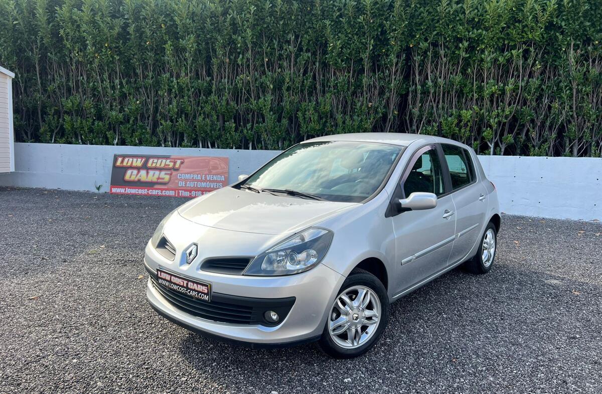 RENAULT Clio 1.2 16V Dynamique