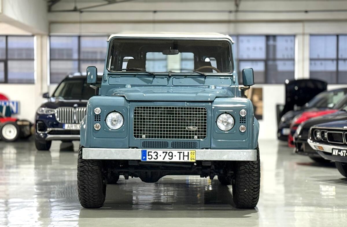 LAND ROVER Defender 90 2.5 Td5 Metal Top
