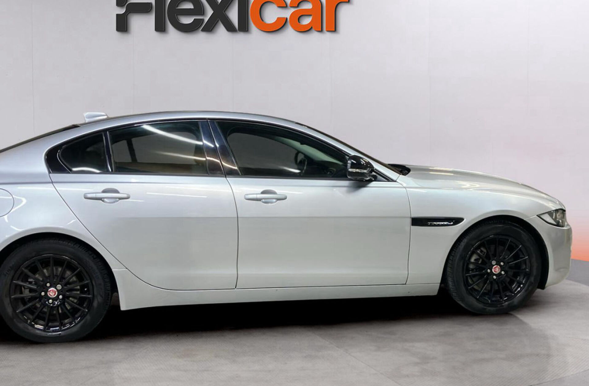 JAGUAR XE 2.0 D Pure